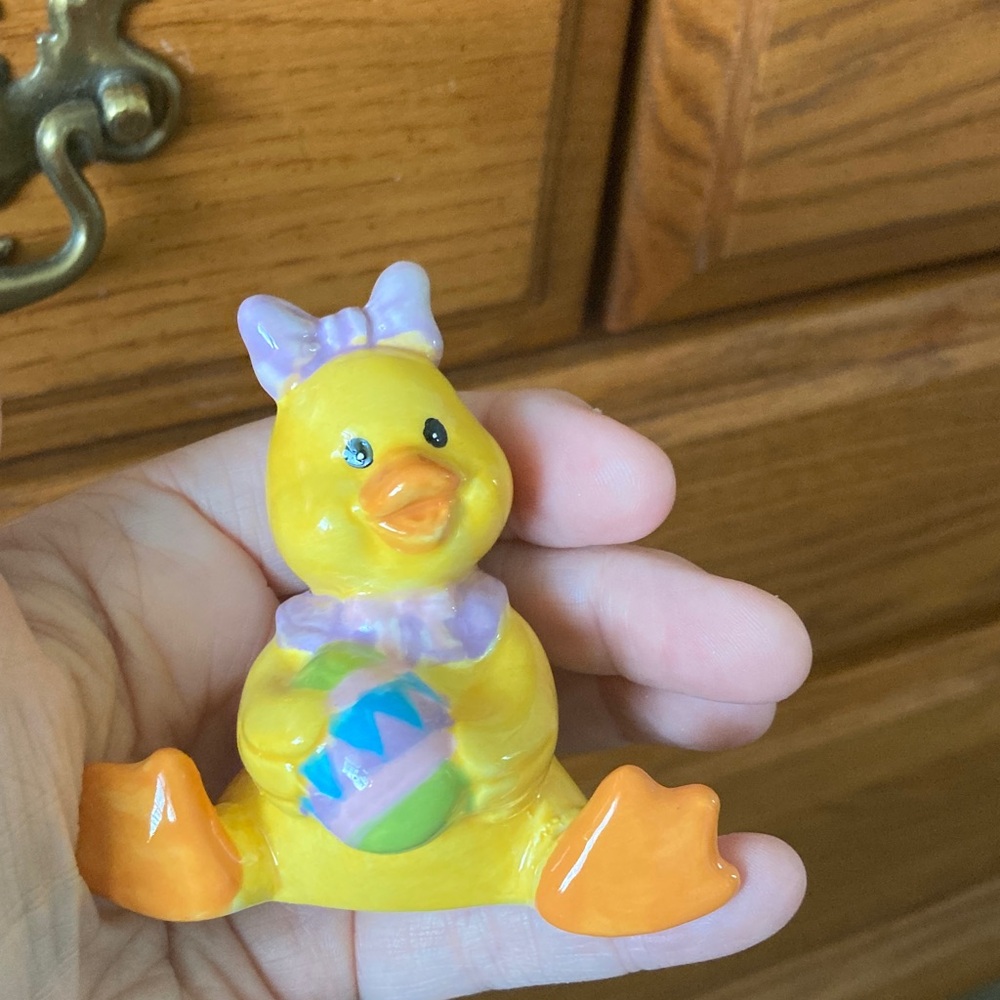 Easter Figurine Set - Duck and Bunnies - Picture 2 of 7